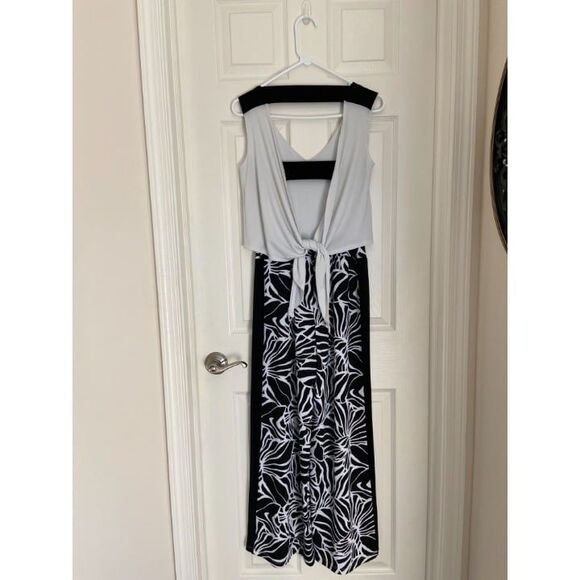 Body Language Black and White Jumpsuit (Size Small) - Picture 5 of 8